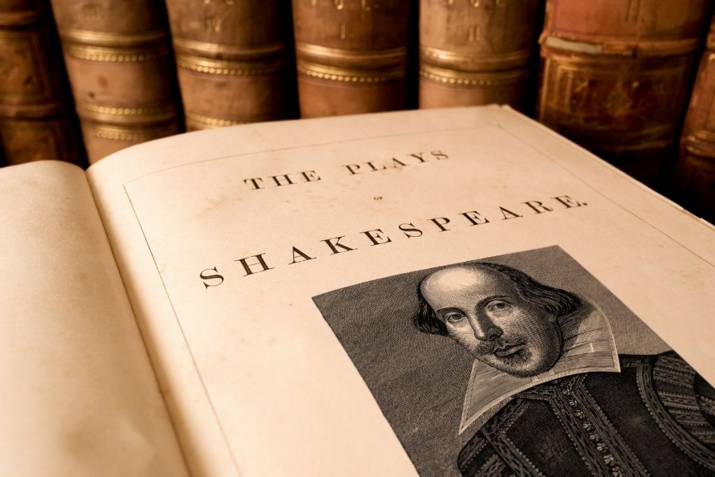 tu-tu-tac-pham-cua-shakespeare